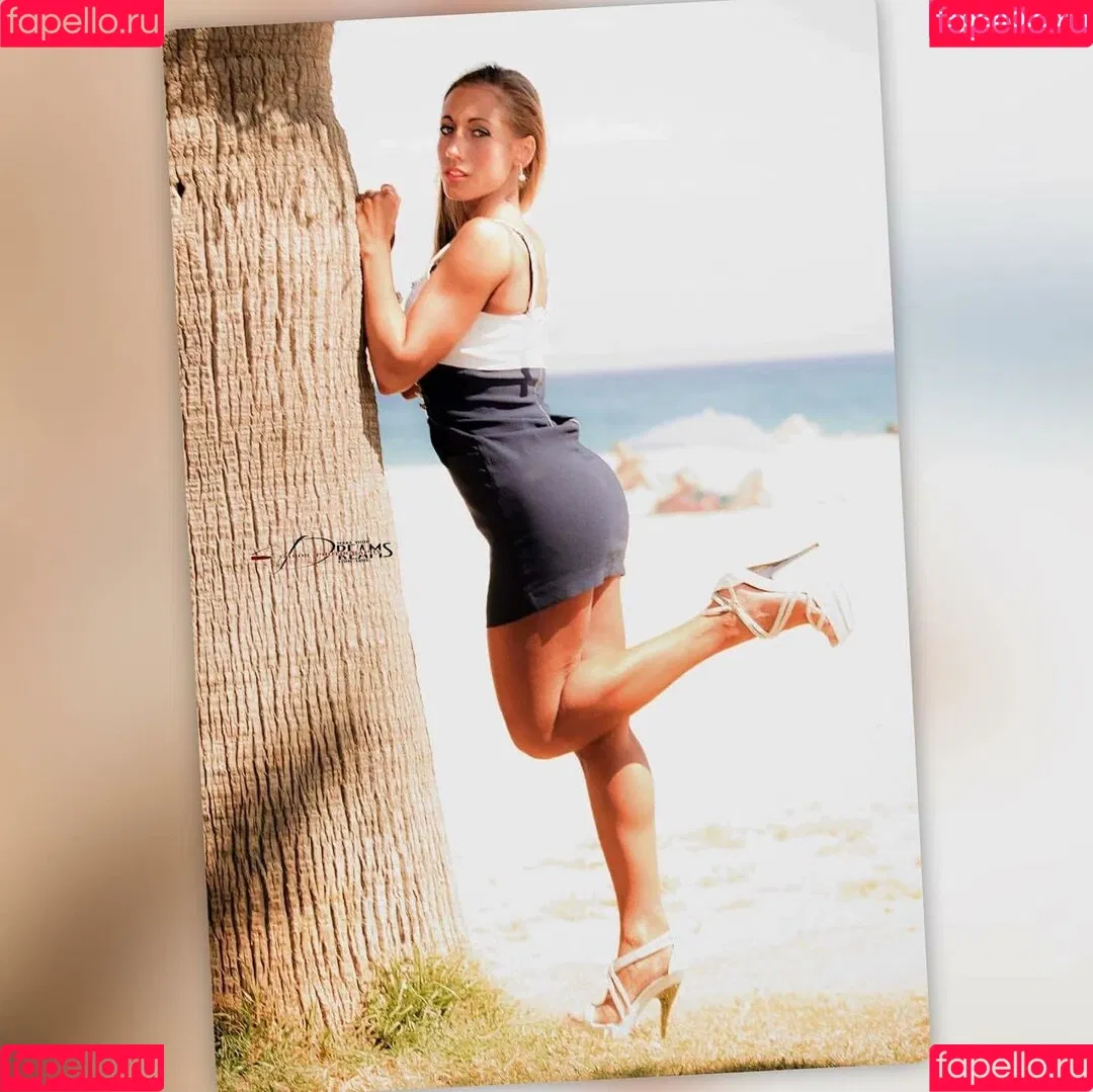 Reni Gendur Onlyfans Photo Gallery 