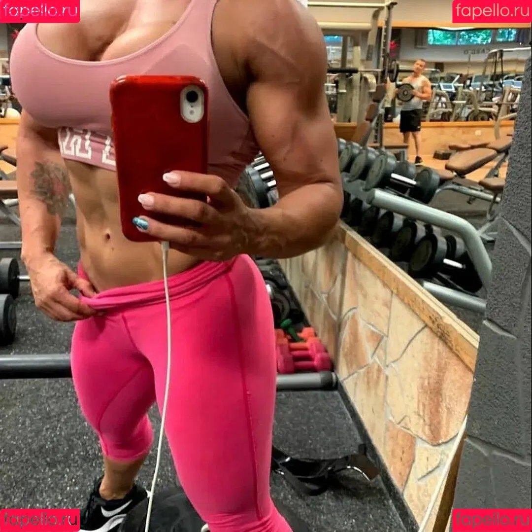 Reni Gendur Onlyfans Photo Gallery 
