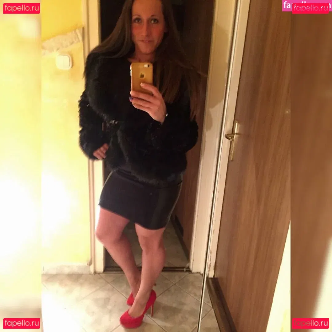 Reni Gendur Onlyfans Photo Gallery 