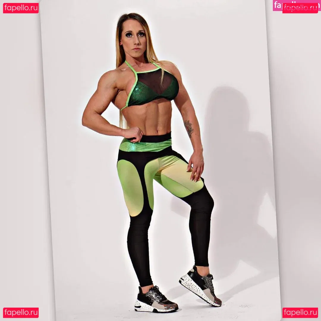 Reni Gendur Onlyfans Photo Gallery 