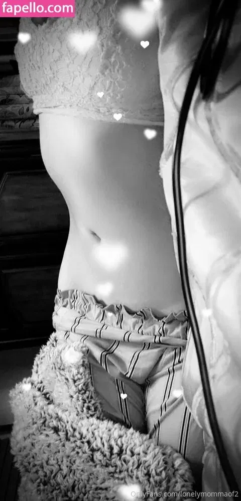 lonelymommaof2 Onlyfans Photo Gallery 