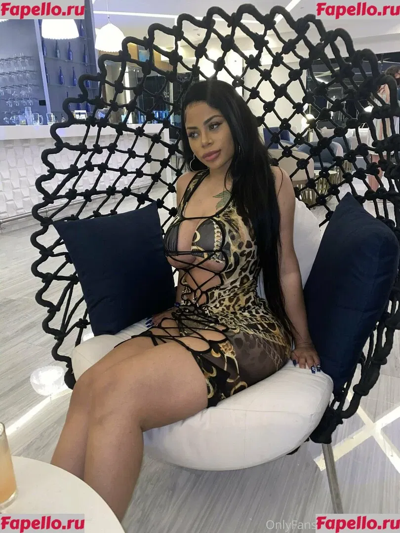 strellakat Onlyfans Photo Gallery 