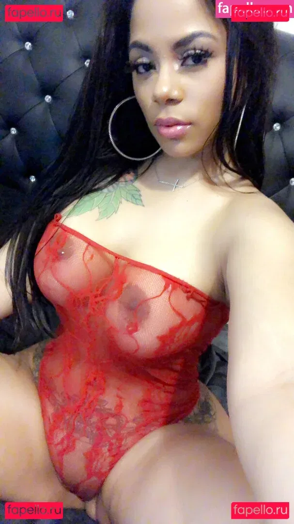 strellakat Onlyfans Photo Gallery 