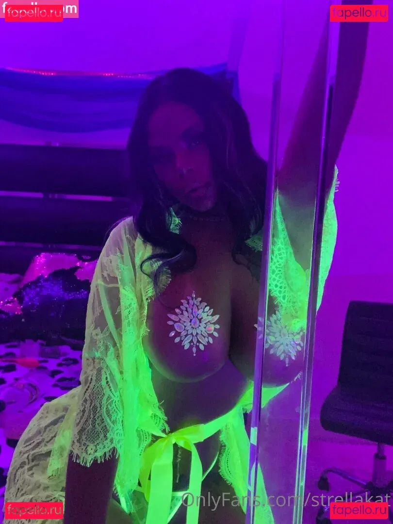 strellakat Onlyfans Photo Gallery 