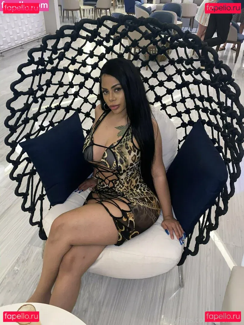 strellakat Onlyfans Photo Gallery 