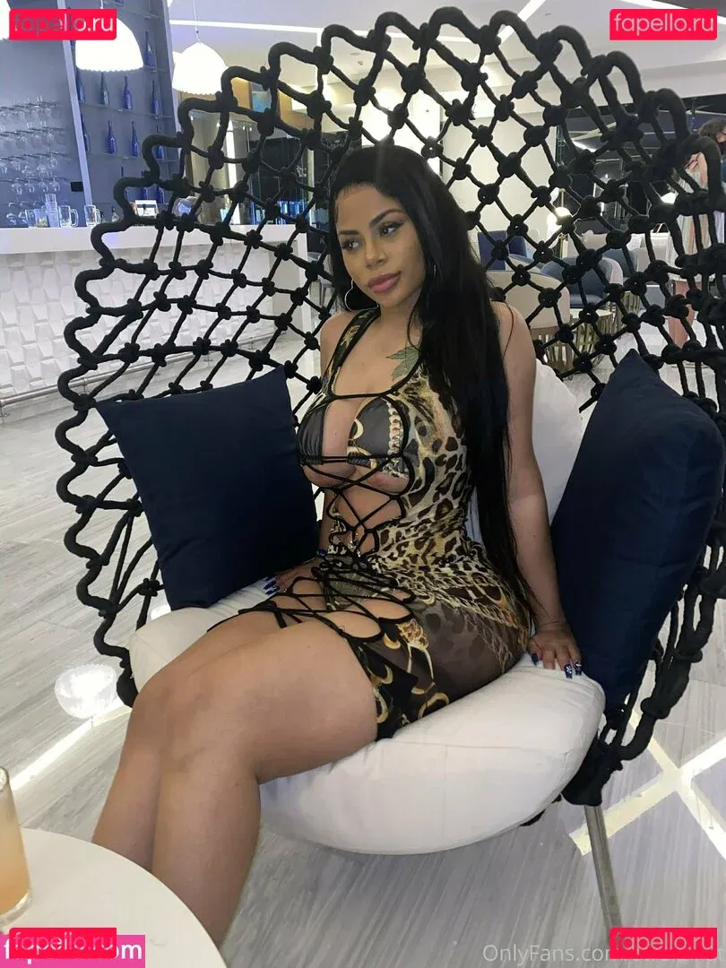 strellakat Onlyfans Photo Gallery 