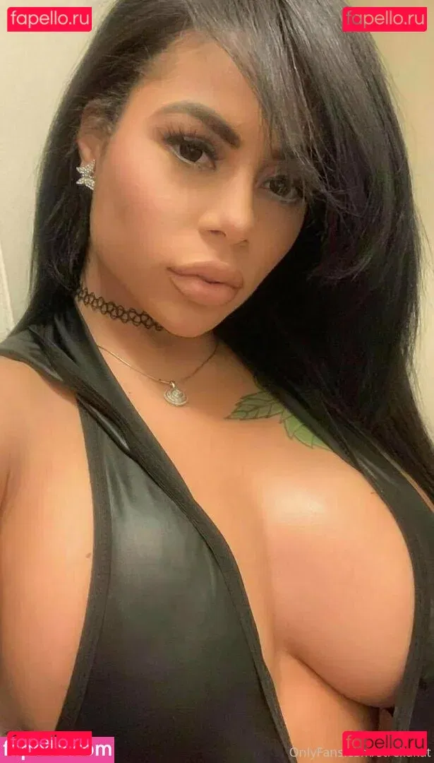 strellakat Onlyfans Photo Gallery 