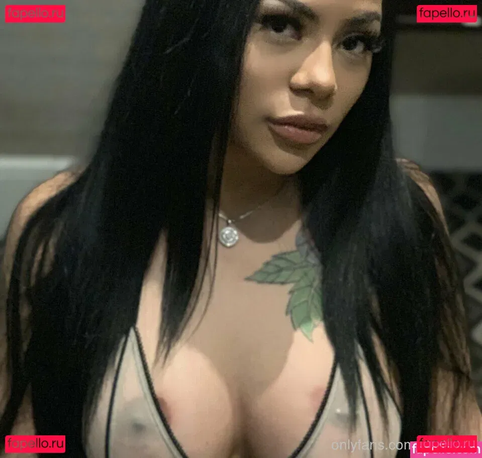 strellakat Onlyfans Photo Gallery 