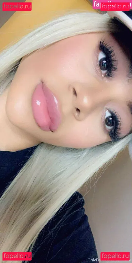 strellakat Onlyfans Photo Gallery 