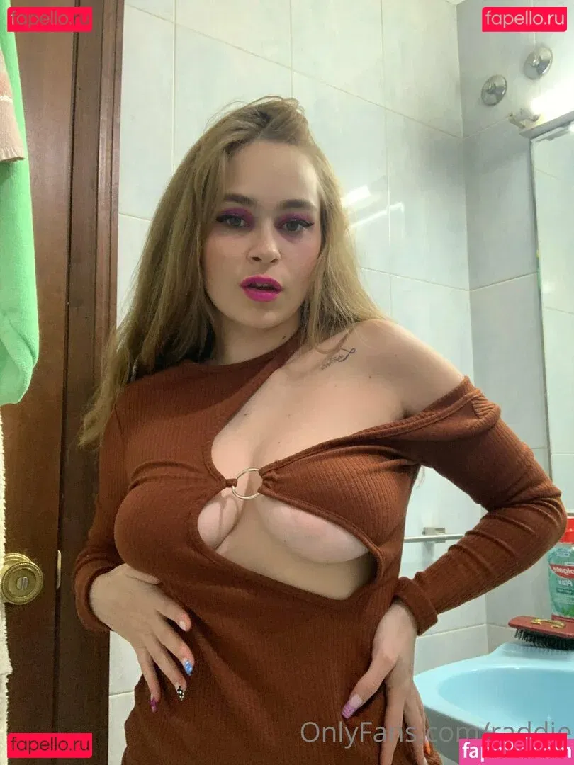 raddie Onlyfans Photo Gallery 