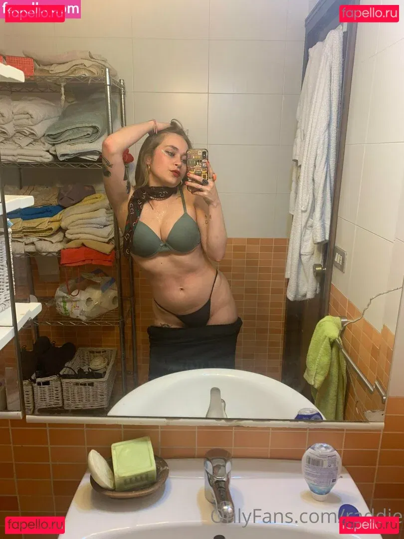 raddie Onlyfans Photo Gallery 