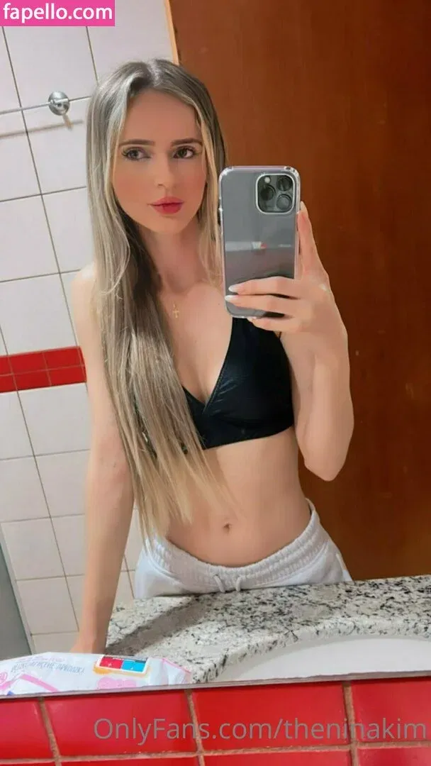theninakim Onlyfans Photo Gallery 