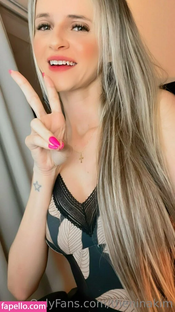 theninakim Onlyfans Photo Gallery 