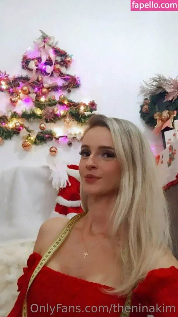 theninakim Onlyfans Photo Gallery 
