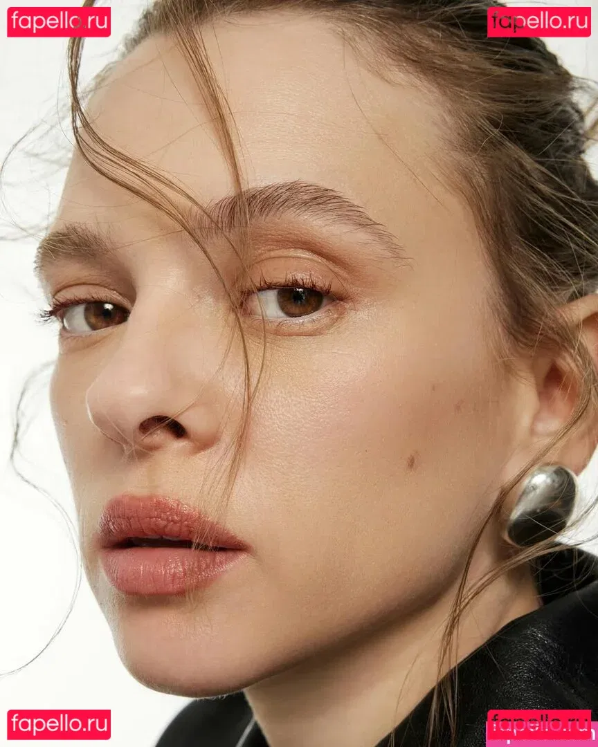 Shira Haas Onlyfans Photo Gallery 