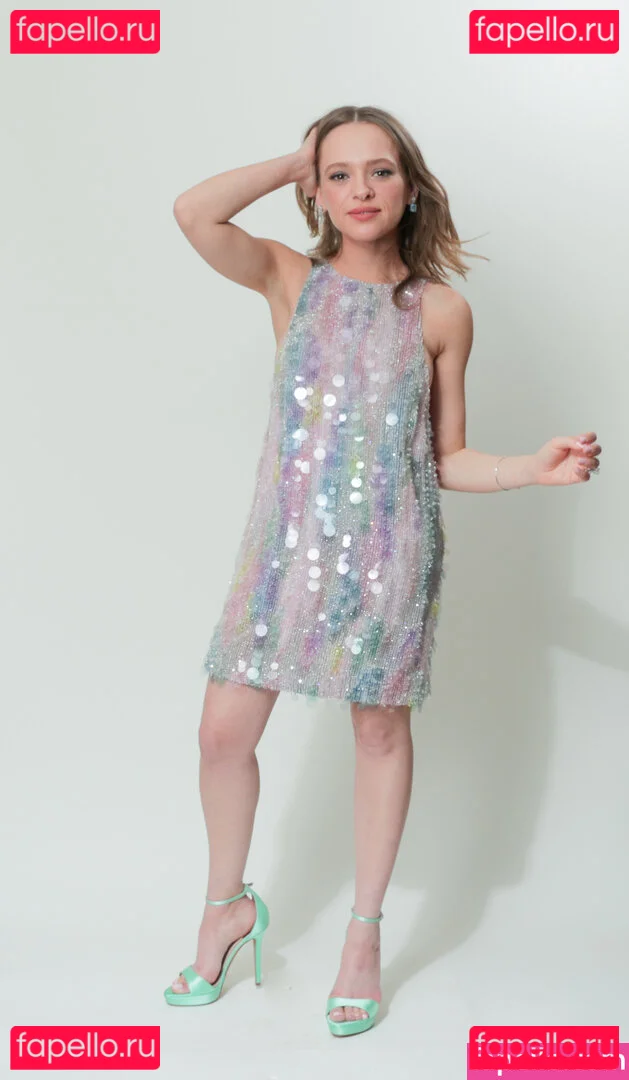 Shira Haas Onlyfans Photo Gallery 