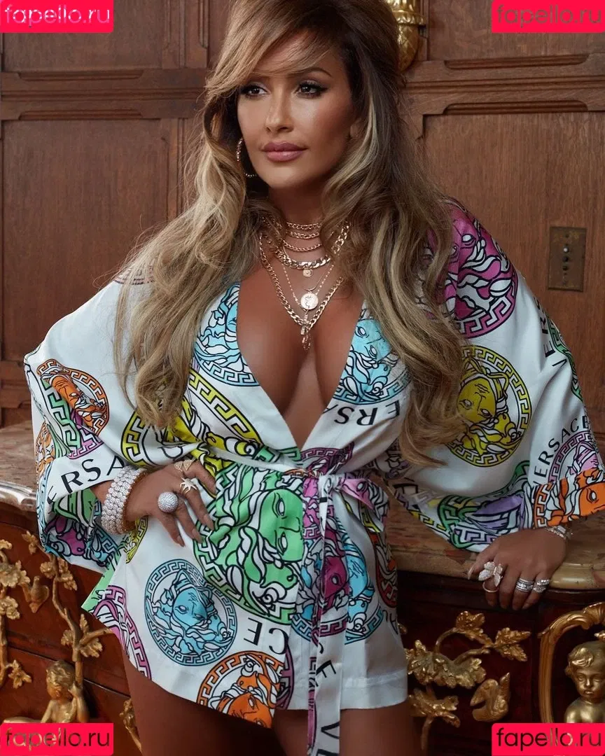 Sahar Manley Onlyfans Photo Gallery 