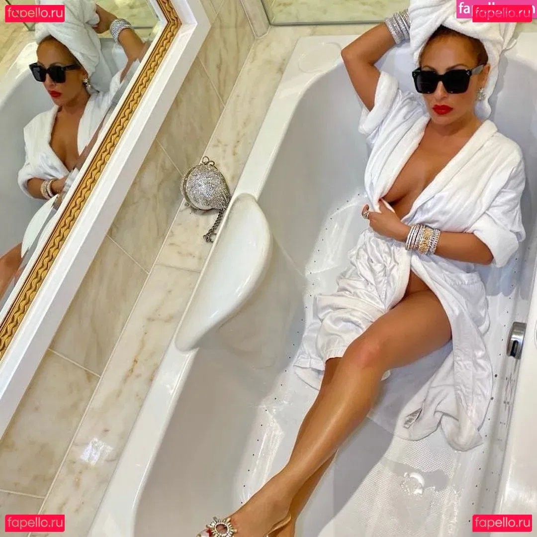 Sahar Manley Onlyfans Photo Gallery 