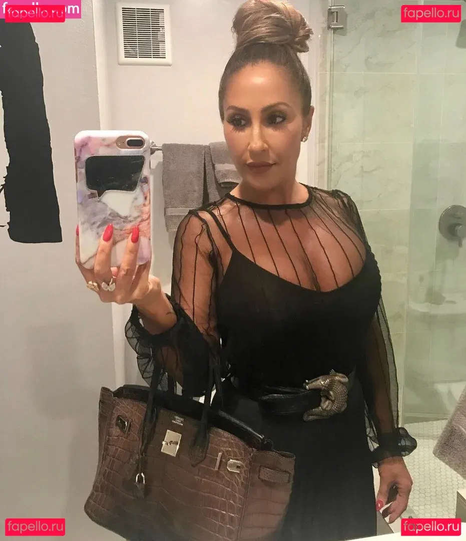 Sahar Manley Onlyfans Photo Gallery 