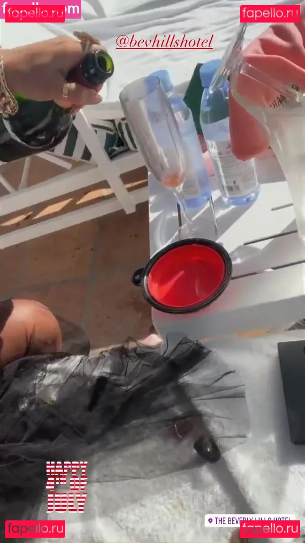 Sahar Manley Onlyfans Photo Gallery 