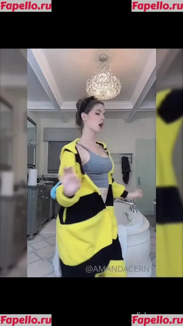 Amanda Cerny Onlyfans Photo Gallery 