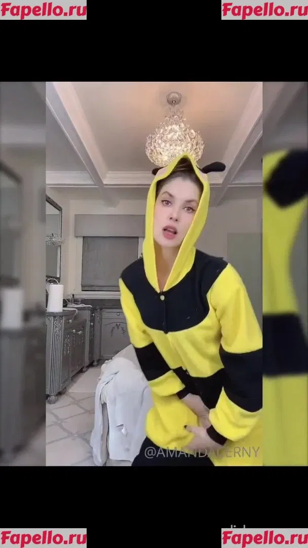 Amanda Cerny Onlyfans Photo Gallery 