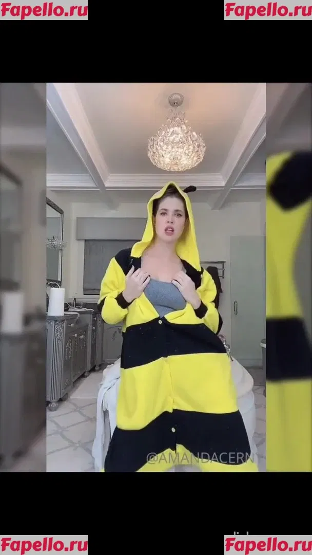 Amanda Cerny Onlyfans Photo Gallery 