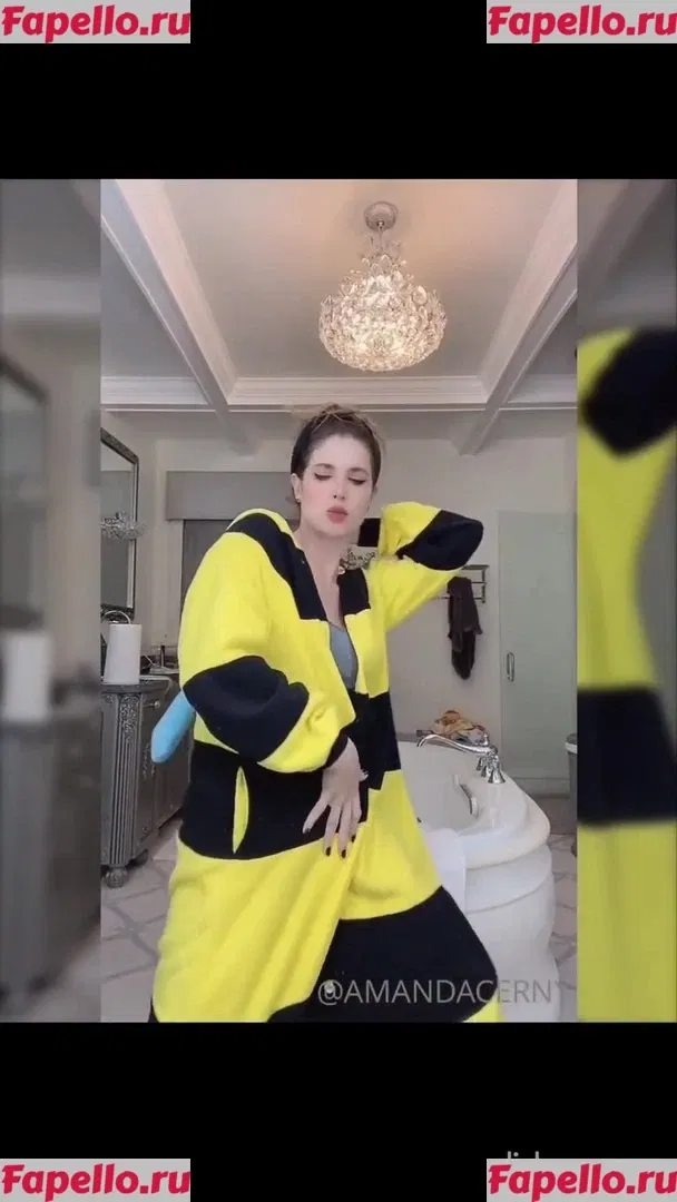 Amanda Cerny Onlyfans Photo Gallery 