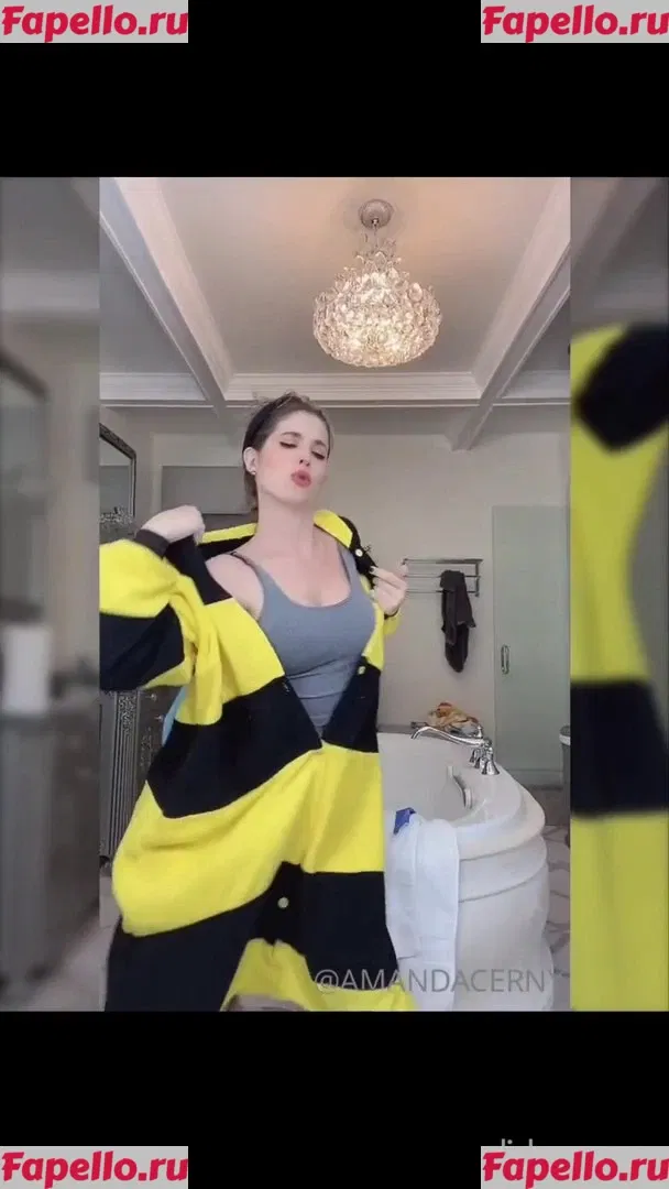 Amanda Cerny Onlyfans Photo Gallery 