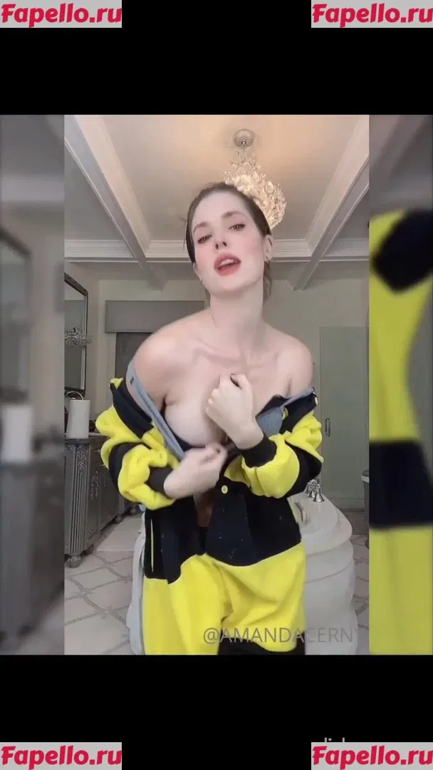 Amanda Cerny Onlyfans Photo Gallery 