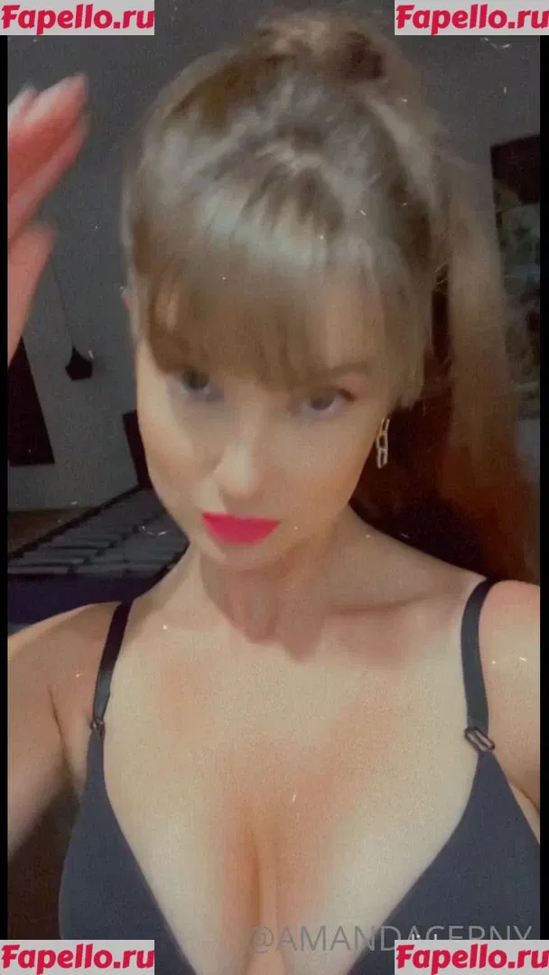 Amanda Cerny Onlyfans Photo Gallery 