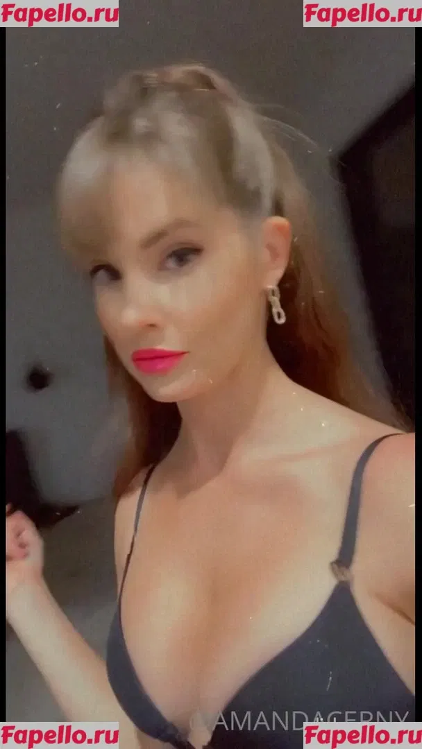Amanda Cerny Onlyfans Photo Gallery 