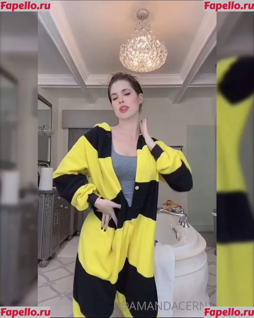 Amanda Cerny Onlyfans Photo Gallery 