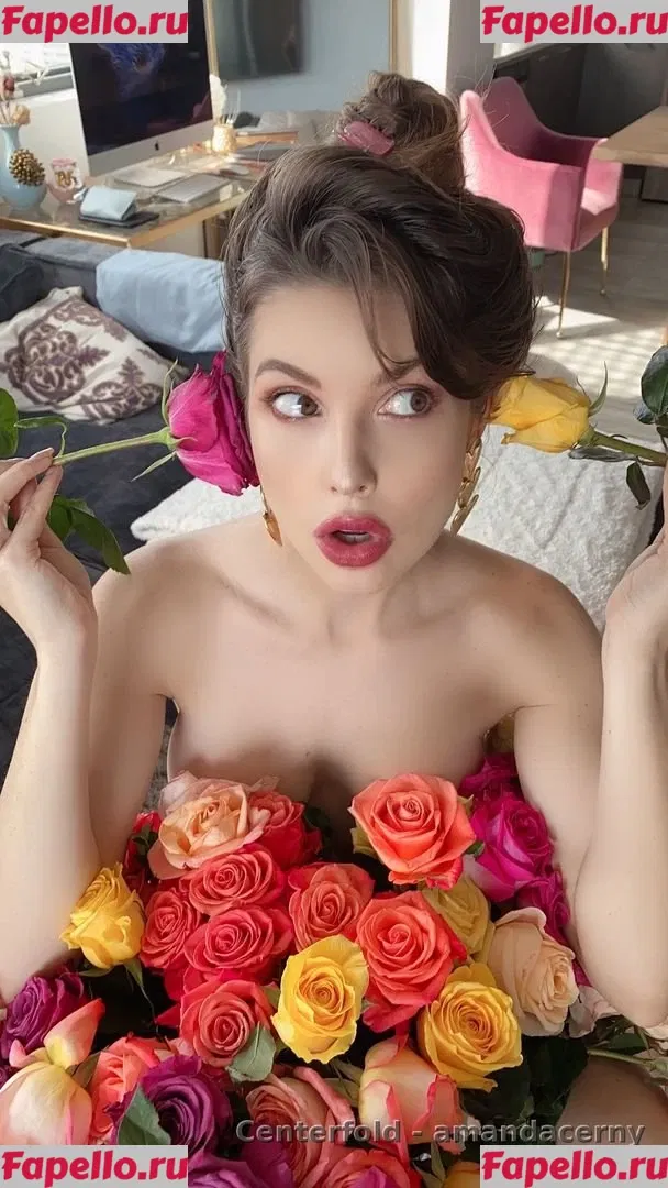 Amanda Cerny Onlyfans Photo Gallery 