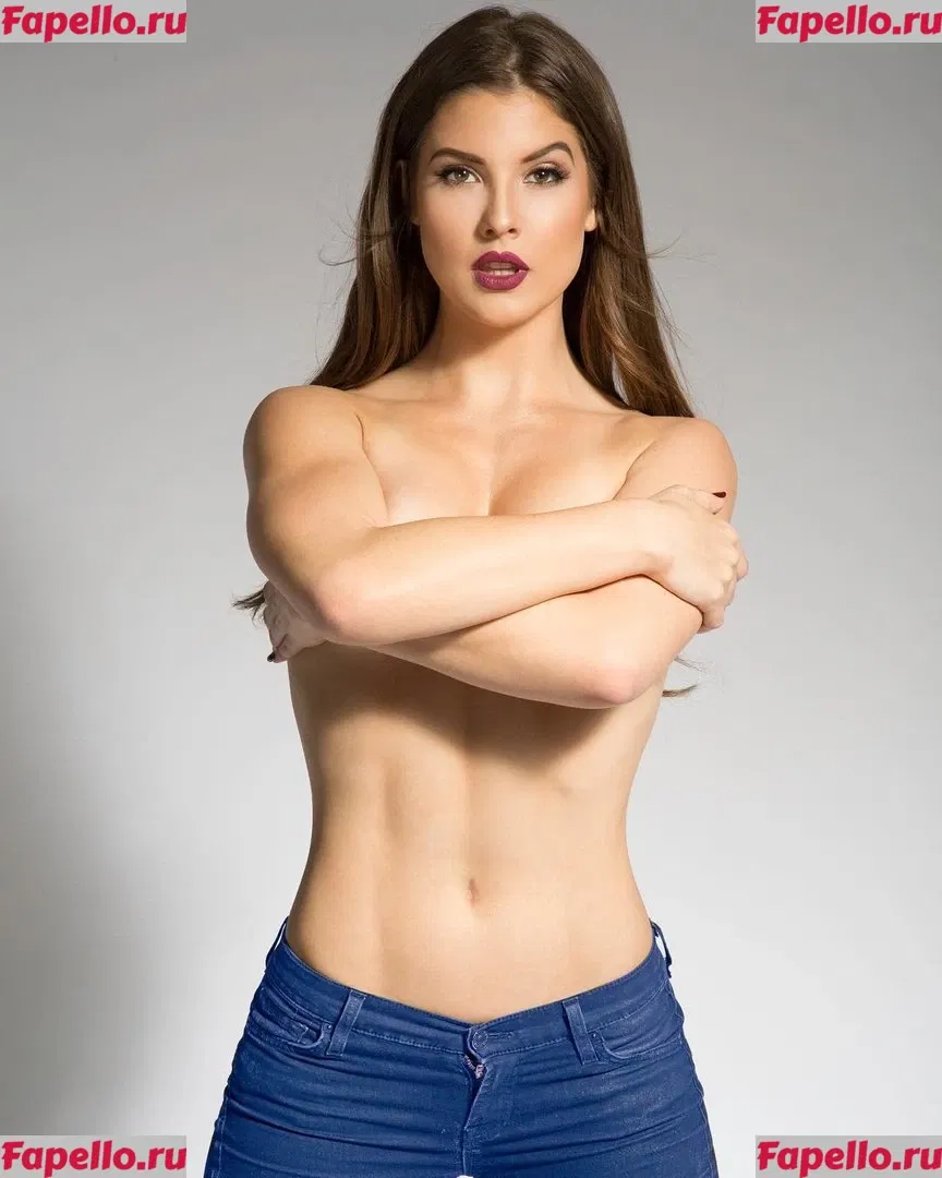 Amanda Cerny Onlyfans Photo Gallery 