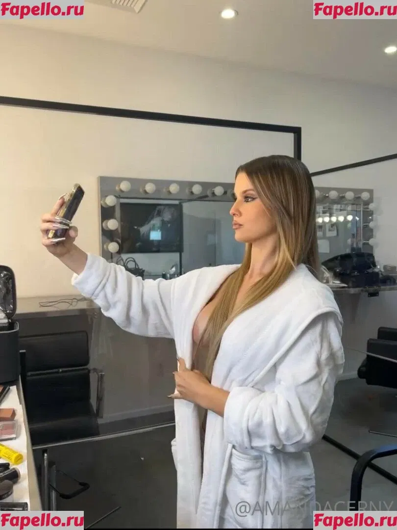 Amanda Cerny Onlyfans Photo Gallery 