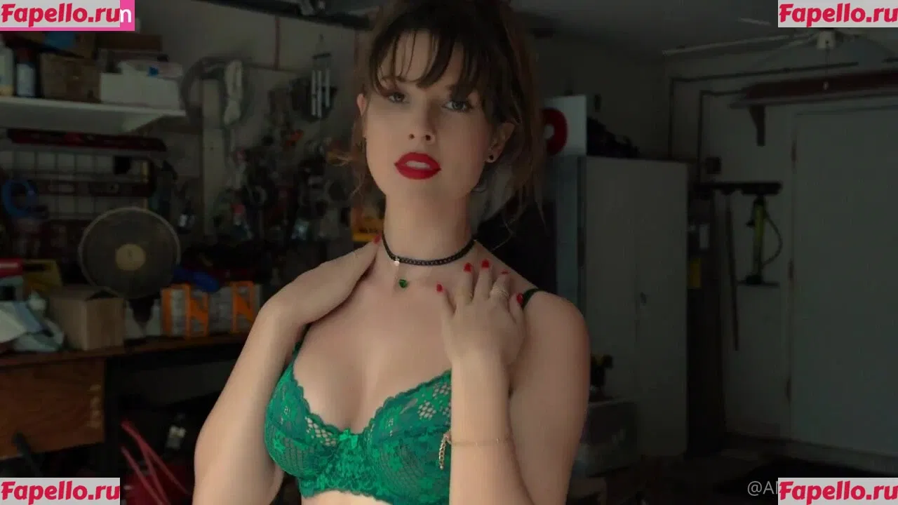 Amanda Cerny Onlyfans Photo Gallery 