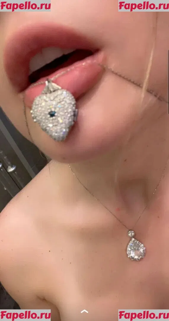 Amanda Cerny Onlyfans Photo Gallery 