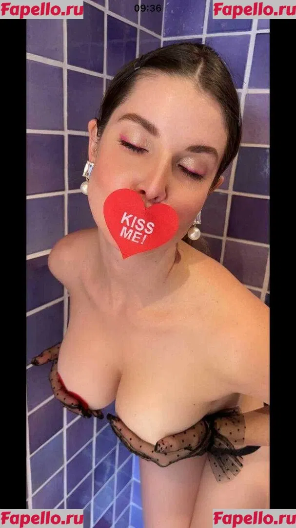 Amanda Cerny Onlyfans Photo Gallery 