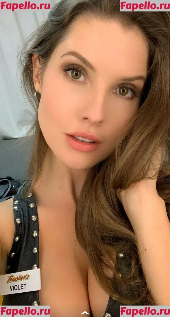 Amanda Cerny Onlyfans Photo Gallery 