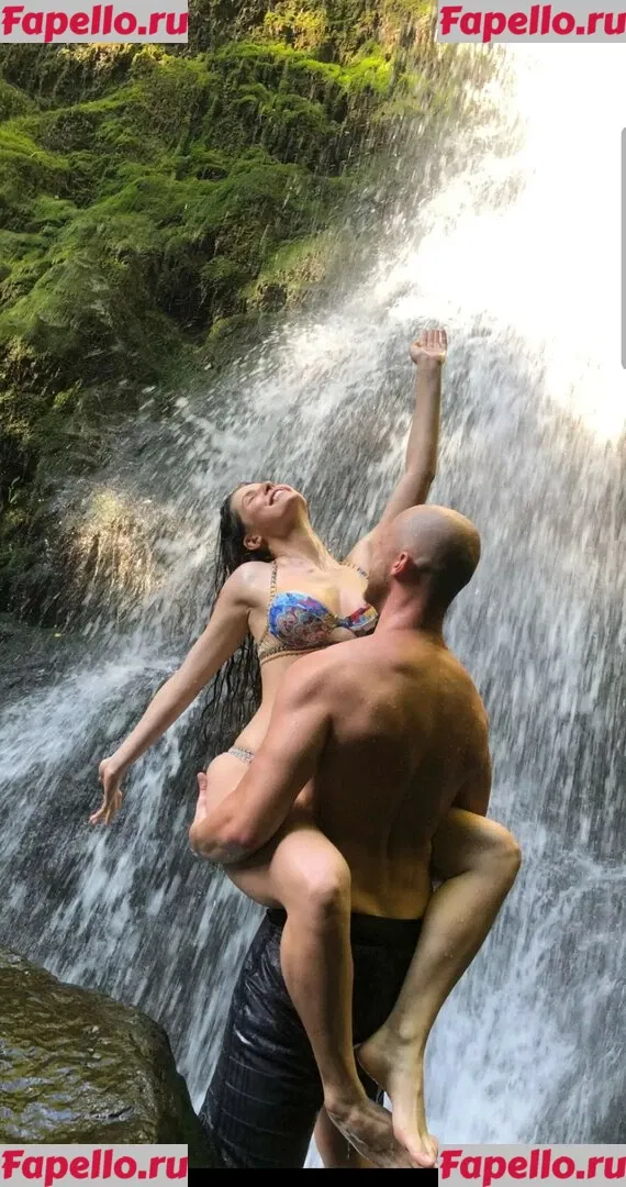 Amanda Cerny Onlyfans Photo Gallery 