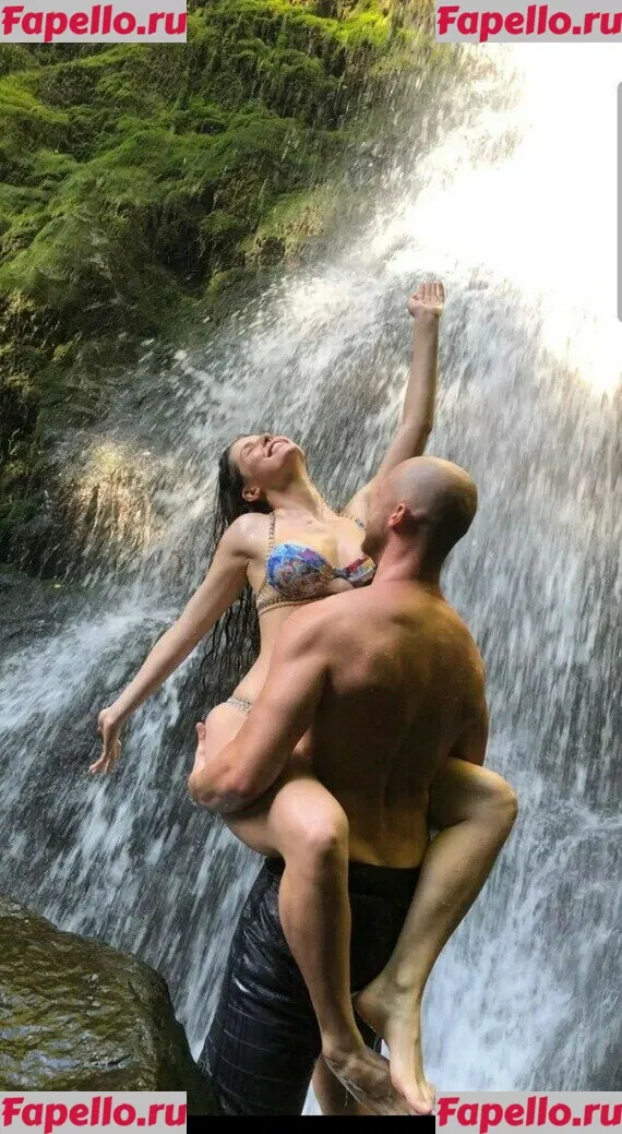 Amanda Cerny Onlyfans Photo Gallery 