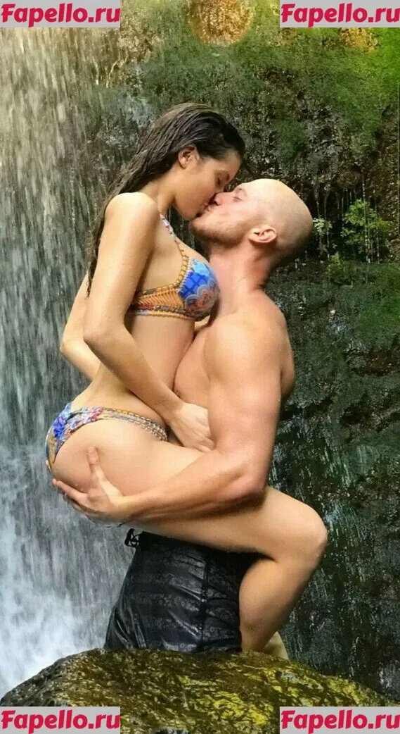 Amanda Cerny Onlyfans Photo Gallery 