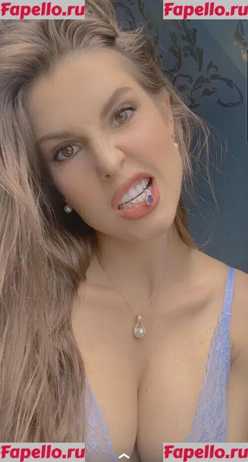 Amanda Cerny Onlyfans Photo Gallery 