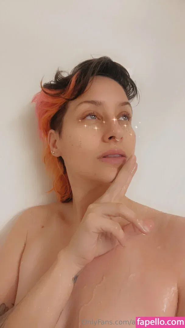 adriennedriggs Onlyfans Photo Gallery 