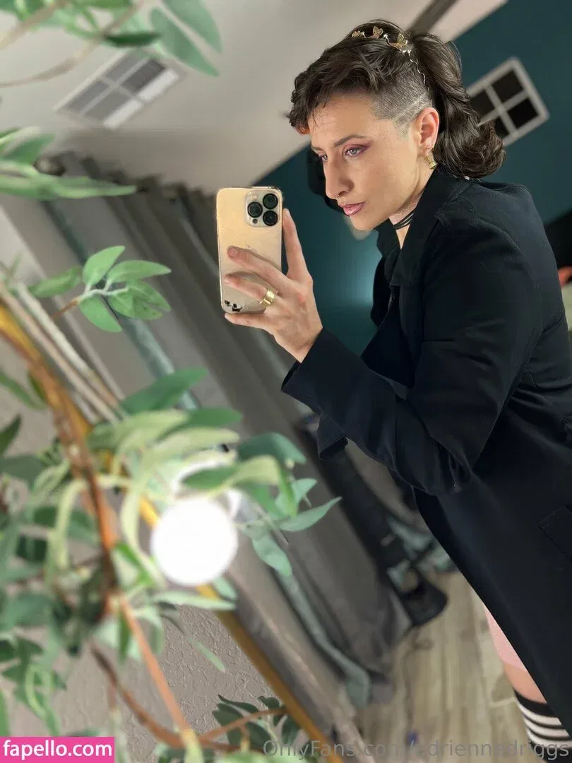 adriennedriggs Onlyfans Photo Gallery 