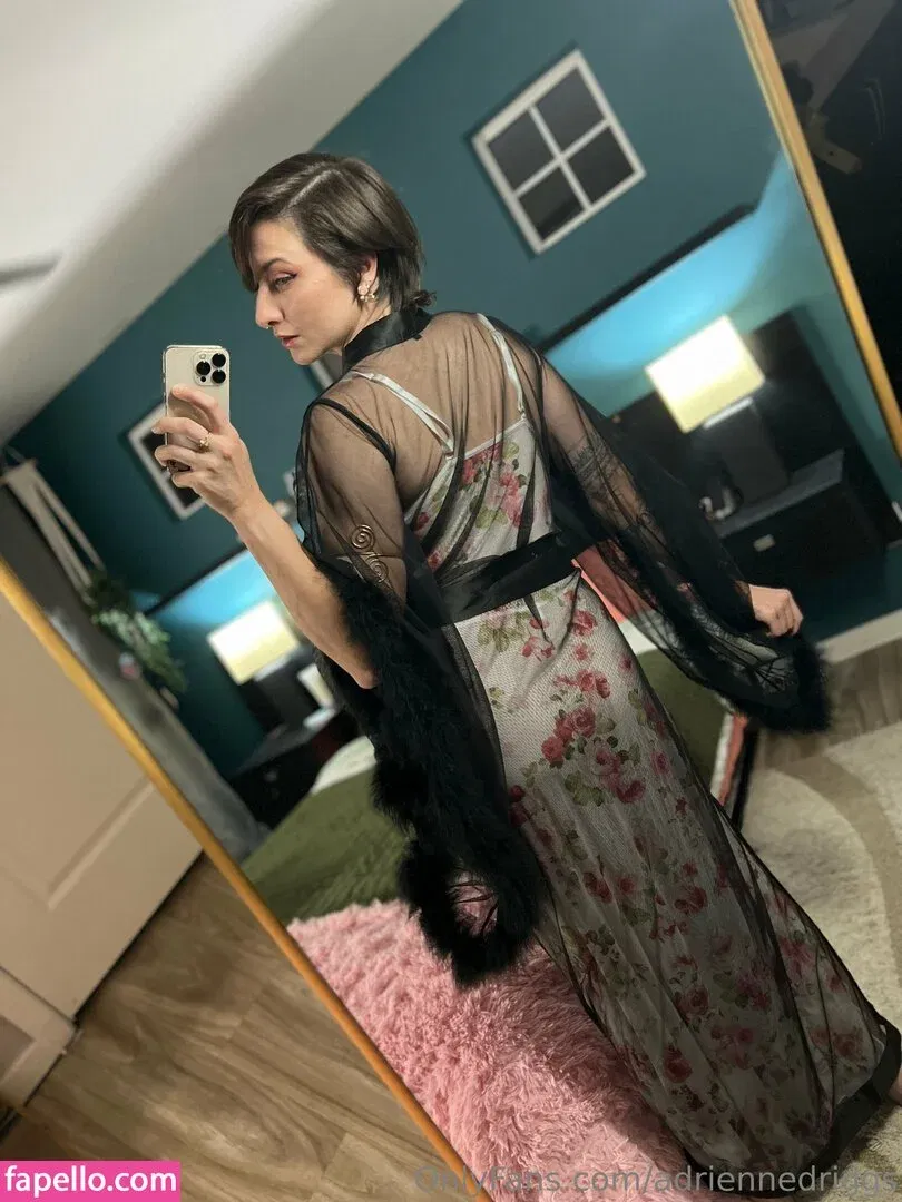 adriennedriggs Onlyfans Photo Gallery 