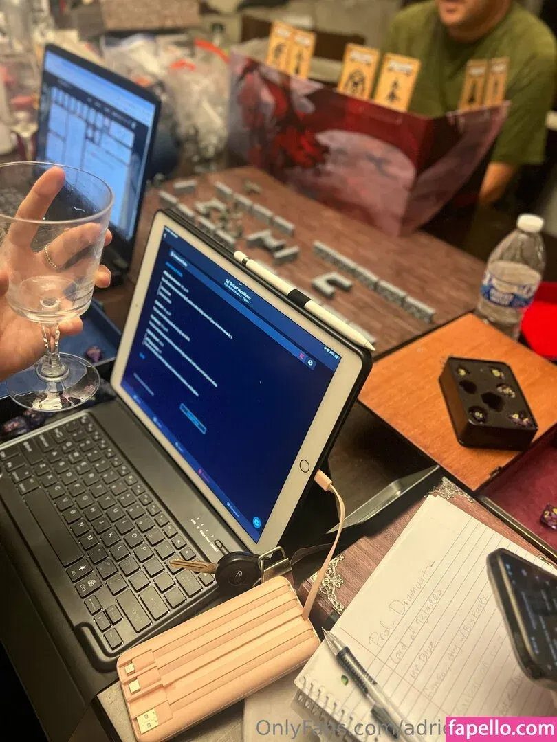 adriennedriggs Onlyfans Photo Gallery 