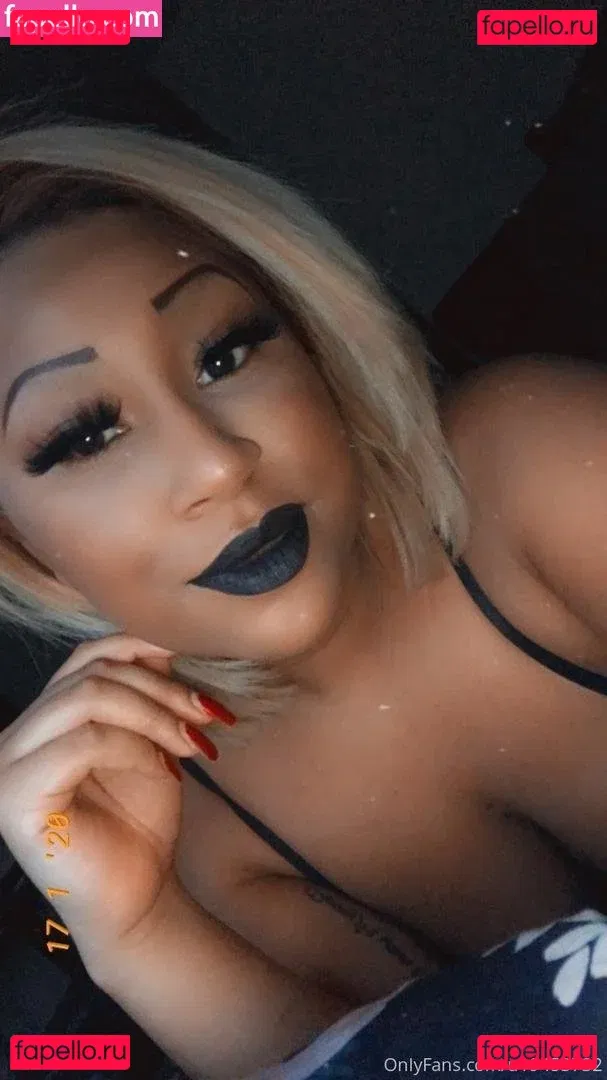 moodyfeet Onlyfans Photo Gallery 