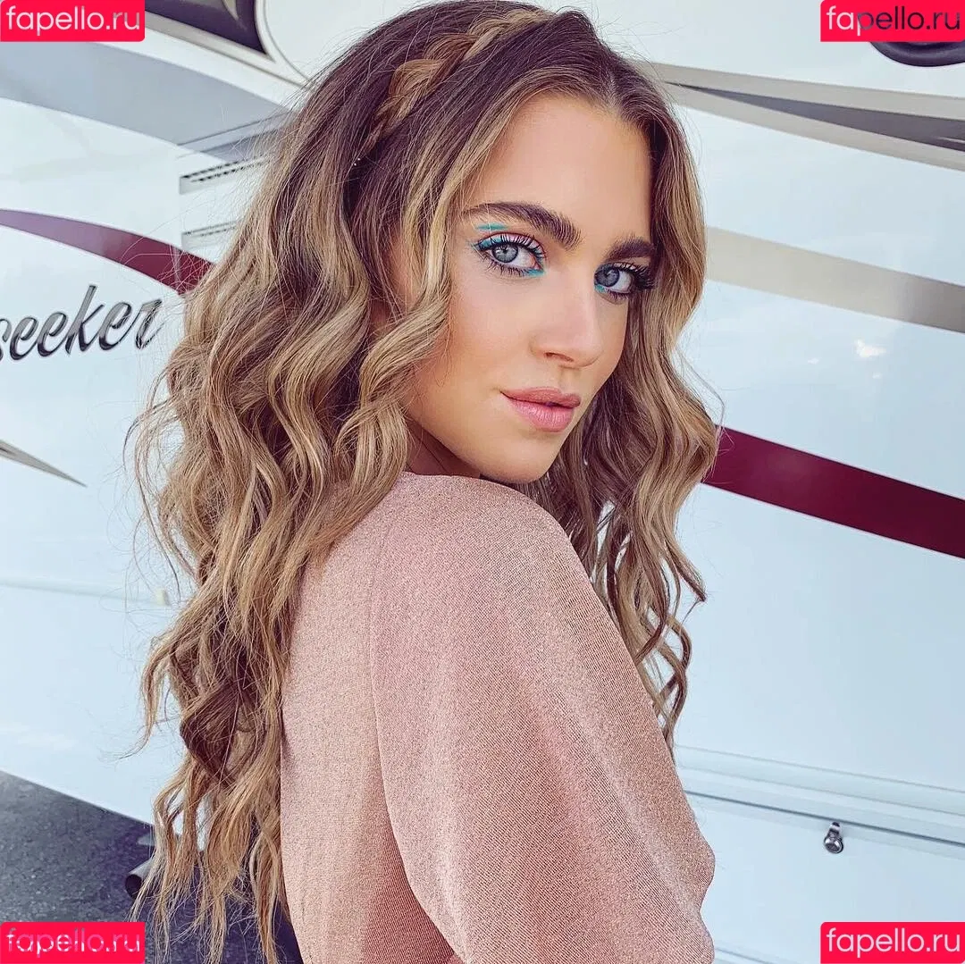 Anne Winters Onlyfans Photo Gallery 